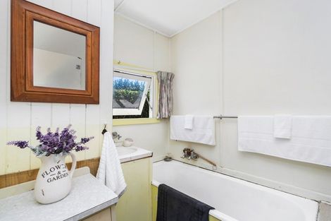 Photo of property in 2179 Whananaki North Road, Whananaki, Hikurangi, 0181