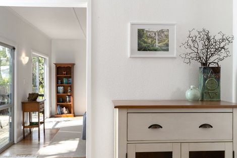 Photo of property in 22 Cambrae Road, Raglan, 3225