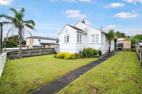 Photo of property in 19 Blacklock Avenue, Henderson, Auckland, 0612