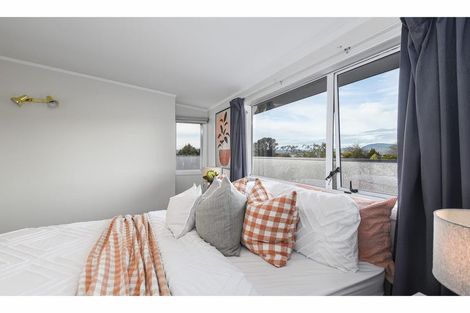 Photo of property in 3 Tirita Street, Kawaha Point, Rotorua, 3010