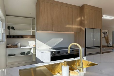 Photo of property in 21 Ruru Street, Waikanae, 5036