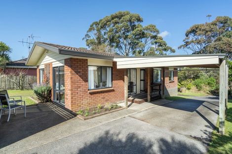 Photo of property in 99 West Harbour Drive, West Harbour, Auckland, 0618