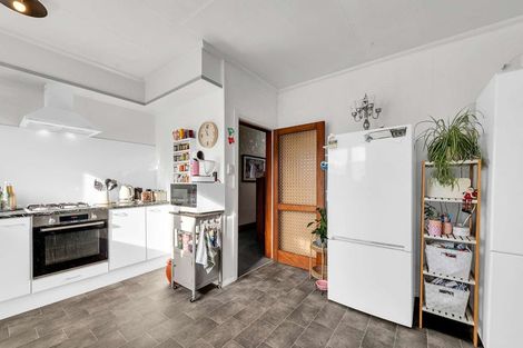 Photo of property in 16 Gloucester Street, Whanganui, 4500