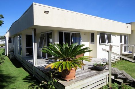 Photo of property in 90 Victoria Street, Coromandel, 3506