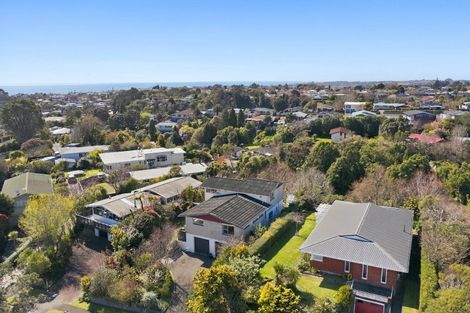 Photo of property in 7 Montana Place, Merrilands, New Plymouth, 4312