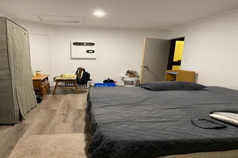 Photo of property in 2/366a Glenfield Road, Glenfield, Auckland, 0629