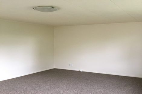 Photo of property in 60 Lavelle Road, Henderson, Auckland, 0612