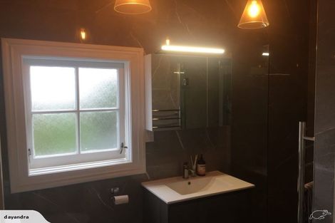 Photo of property in 15 Portland Crescent, Thorndon, Wellington, 6011