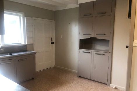 Photo of property in 3166 Great North Road, New Lynn, Auckland, 0600