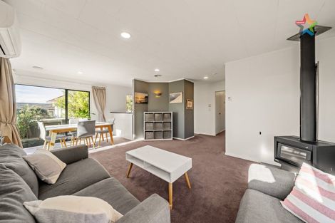 Photo of property in 21 Jasmine Grove, Maungaraki, Lower Hutt, 5010