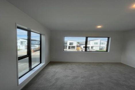 Photo of property in 106 Bellbird Street, Papakura, 2110