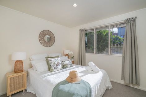 Photo of property in 37 Hahei Beach Road, Hahei, Whitianga, 3591