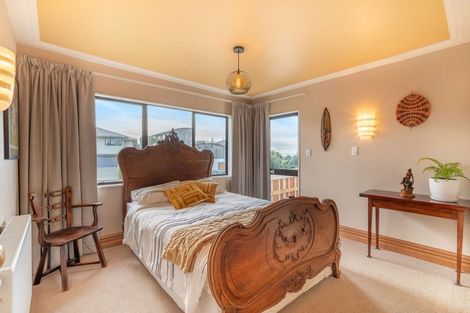 Photo of property in 37 Hicks Crescent, Waikanae Beach, Waikanae, 5036