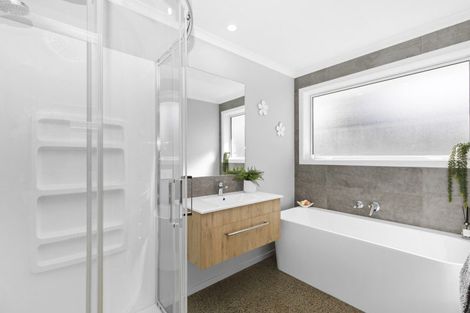 Photo of property in 36 Hopkirk Avenue, Wallaceville, Upper Hutt, 5018