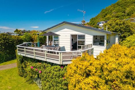 Photo of property in 20 Shera Street, Acacia Bay, Taupo, 3330