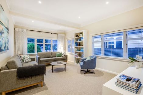 Photo of property in 73 Oroua Street, Eastbourne, Lower Hutt, 5013