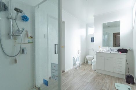 Photo of property in 1 Dresdan Court, Hokowhitu, Palmerston North, 4410