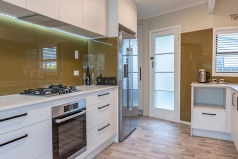 Photo of property in 37 Herbert Road, Queenwood, Hamilton, 3210