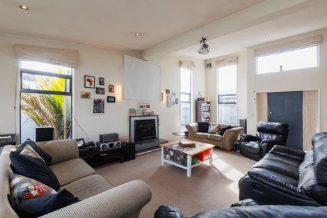 Photo of property in 1b Carthew Street, Feilding, 4702