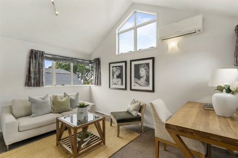 Photo of property in 316 Hurstmere Road, Takapuna, Auckland, 0622