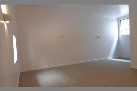 Photo of property in 5 Cheshire Street, Cannons Creek, Porirua, 5024