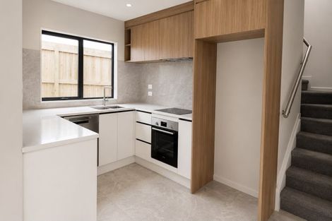 Photo of property in 18 Russell Road, Manurewa, Auckland, 2102
