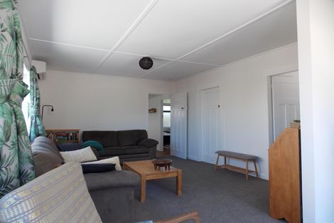 Photo of property in 15 Seaview Road, Waihi Beach, 3611