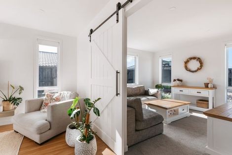 Photo of property in 22 Kahawai Place, Omokoroa, 3114