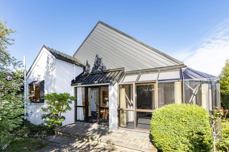 Photo of property in 2/6 Ashfield Place, Ilam, Christchurch, 8041