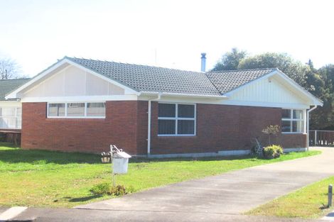 Photo of property in 16 Mccall Place, Opaheke, Papakura, 2113