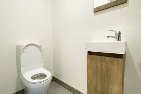 Photo of property in 4 Millfield Lane, Papakura, 2110