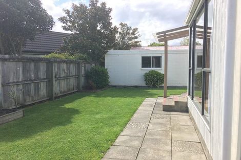 Photo of property in 2/16 Mulberry Place, Redwood, Christchurch, 8051