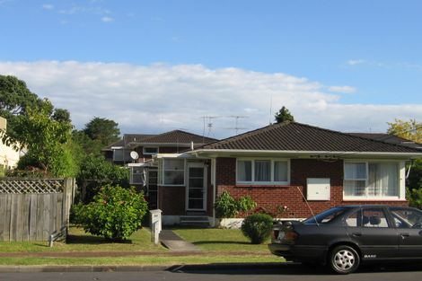 Photo of property in 2/32 Inverness Road, Browns Bay, Auckland, 0630