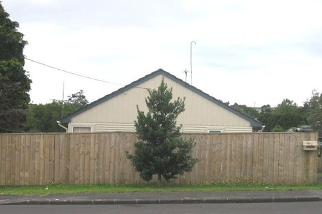 Photo of property in 2/35 Kaipatiki Road, Glenfield, Auckland, 0629