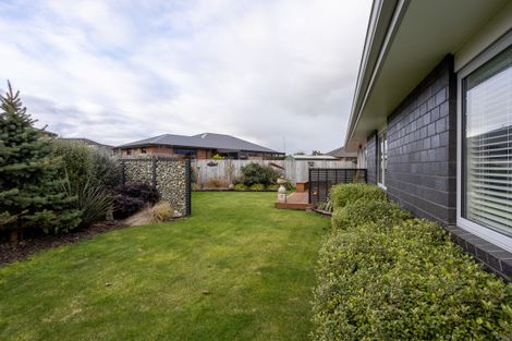 Photo of property in 22 Austin Reid Avenue, Carterton, 5713