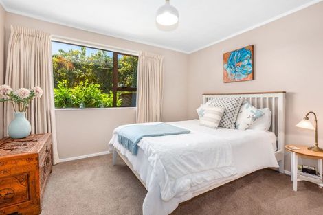 Photo of property in 11 Musket Lane, Whitby, Porirua, 5024