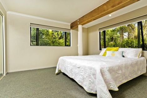 Photo of property in 5 Waipuia Place, Greenhithe, Auckland, 0632