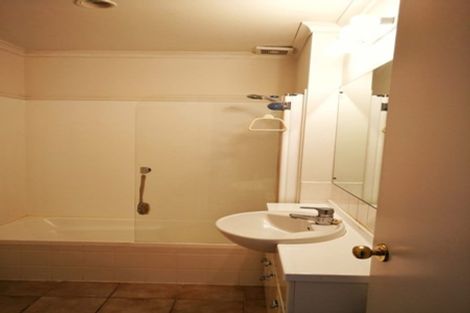 Photo of property in Tuscany Towers, 83/1 Ambrico Place, New Lynn, Auckland, 0600