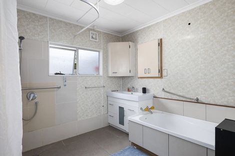 Photo of property in 29 Wesley Street, South Dunedin, Dunedin, 9012