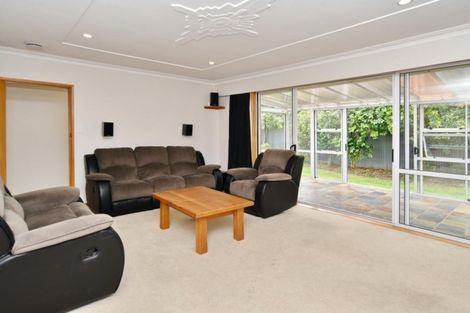 Photo of property in 10 Weston Place, Rangiora, 7400