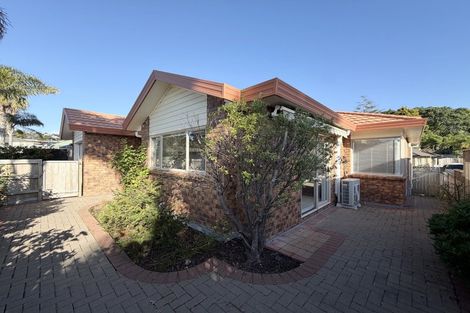Photo of property in 27 Red Hibiscus Road, Stanmore Bay, Whangaparaoa, 0932