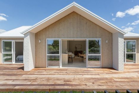 Photo of property in 13a Western Avenue, Omokoroa, 3114