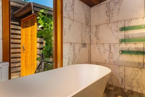 Photo of property in 404 Montreal Street, Christchurch Central, Christchurch, 8013