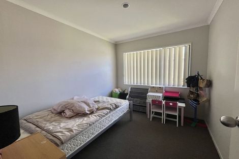 Photo of property in 5 Waipani Road, Te Atatu Peninsula, Auckland, 0610