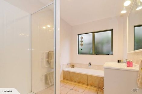 Photo of property in 151e Colwill Road, Massey, Auckland, 0614