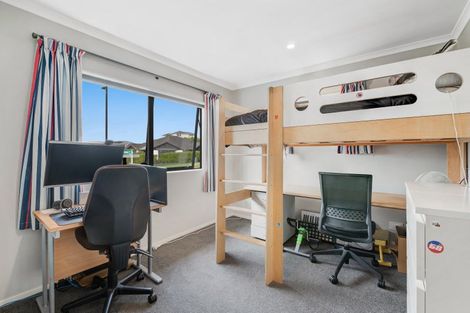 Photo of property in 14 Kingfisher Road, Silverdale, 0932