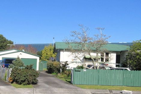 Photo of property in 15 Cooper Place, Papakura, 2110