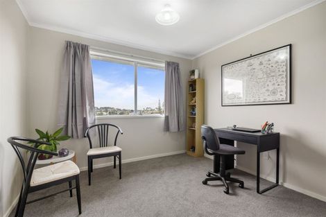 Photo of property in 1/301 Sunset Road, Sunnynook, Auckland, 0632