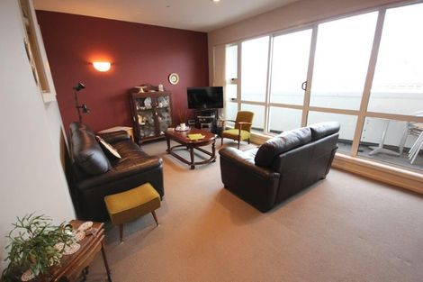 Photo of property in Stadium Garden Flats, 312/107 Thorndon Quay, Pipitea, Wellington, 6011