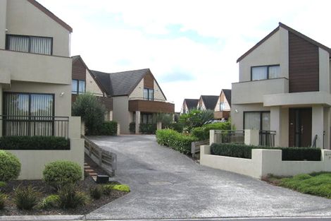 Photo of property in 4q Lone Tree Avenue, Te Atatu Peninsula, Auckland, 0610